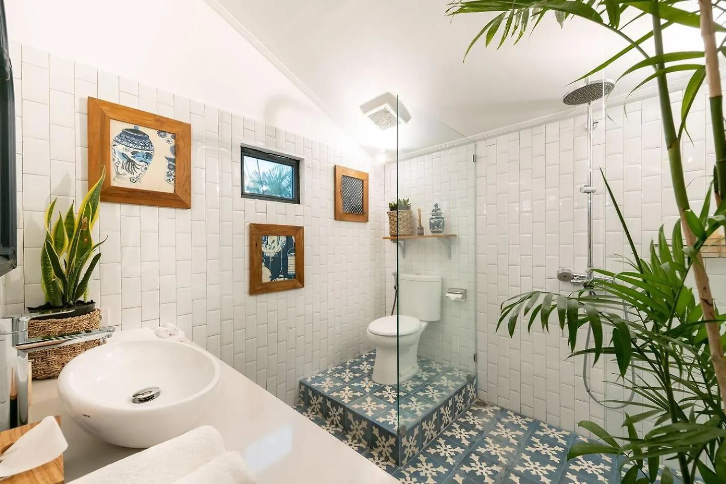 スミニャック Luxe 5 Bed, Sleeps 10, Butler, Walk To Shopscafeヴィラ ヴィラ