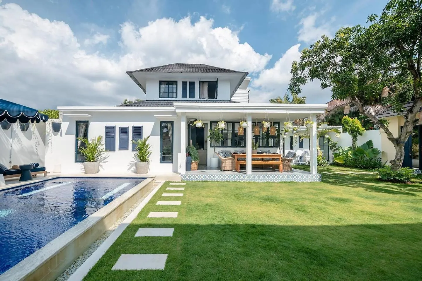 Luxe 5 Bed, Sleeps 10, Butler, Walk To Shopscafe Villa Seminyak