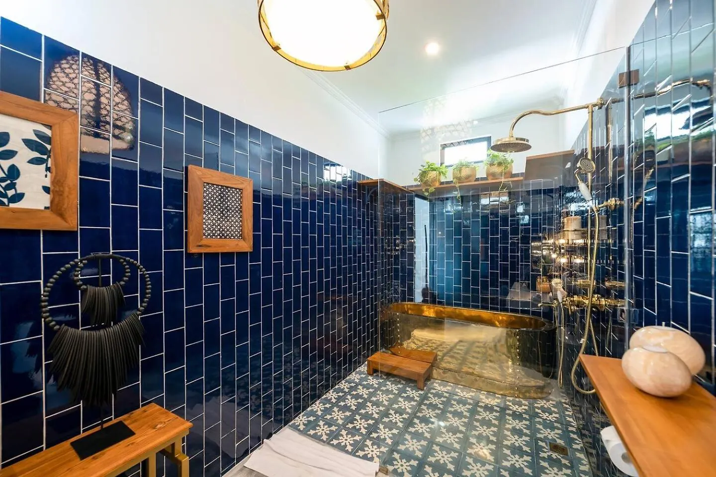 Luxe 5 Bed, Sleeps 10, Butler, Walk To Shopscafe Villa Seminyak  0*, Seminyak (Bali)