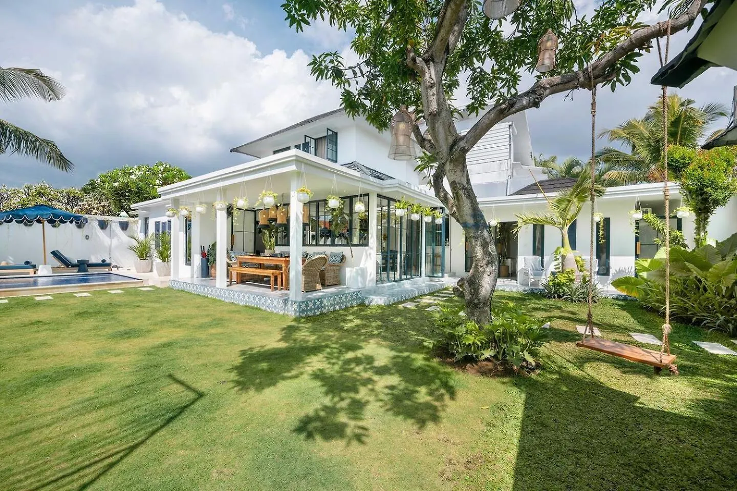 Luxe 5 Bed, Sleeps 10, Butler, Walk To Shopscafe Villa Seminyak  0*, Seminyak (Bali)